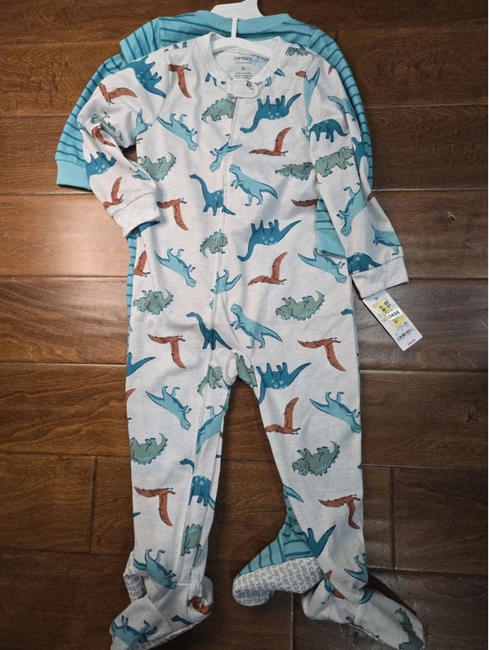 3t brand new pajamas from carter's item, 466G7
